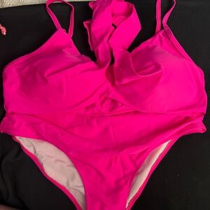 Elegant Pink Women's Bikini Set